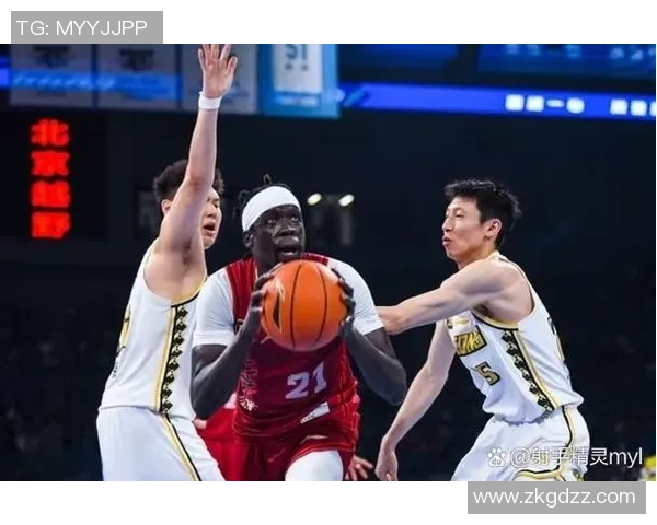 深圳篮球队区域防守解析:深度剖析战术与执行力的完美结合 深圳篮球队区域防守解析:深度剖析战术与执行力的完美结合